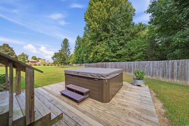 17 Charleston Cove, Cabot, AR 72023