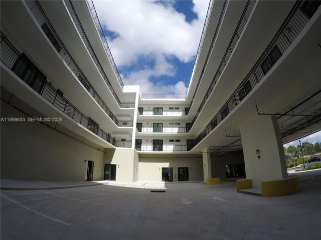 4100 SW 64th Ave 409, Davie, FL 33314