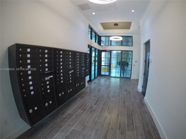 4100 SW 64th Ave 409, Davie, FL 33314