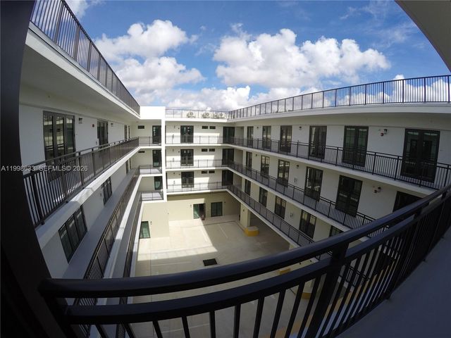 4100 SW 64th Ave 409, Davie, FL 33314