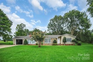 6316 Hill Gates Trail, Cherryville, NC 28021