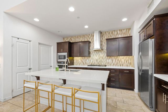 419 Tan Oak Drive, Palm Springs, CA 92262