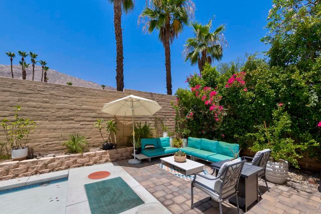419 Tan Oak Drive, Palm Springs, CA 92262