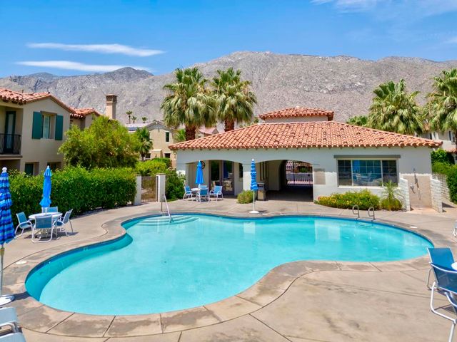 419 Tan Oak Drive, Palm Springs, CA 92262