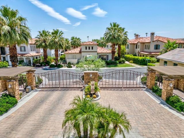 419 Tan Oak Drive, Palm Springs, CA 92262