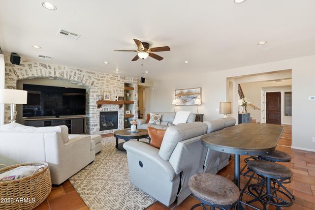 2364 W PHILLIPS Road, San Tan Valley, AZ 85144