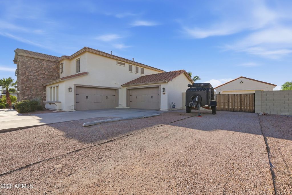 2364 W PHILLIPS Road, San Tan Valley, AZ 85144 — photo 5