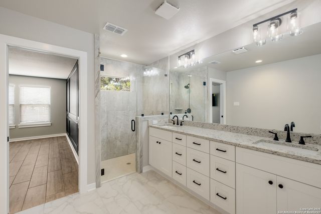 122 Hi View, Lakehills, TX 78063
