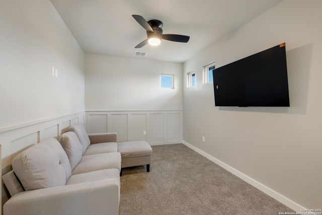 122 Hi View, Lakehills, TX 78063