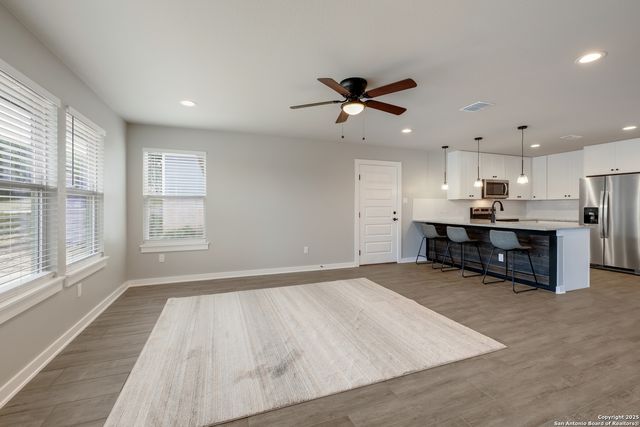 122 Hi View, Lakehills, TX 78063