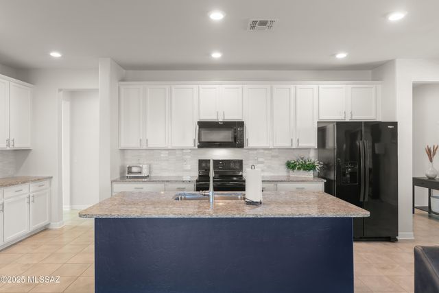 17087 S Emerald Vista Drive, Vail, AZ 85641