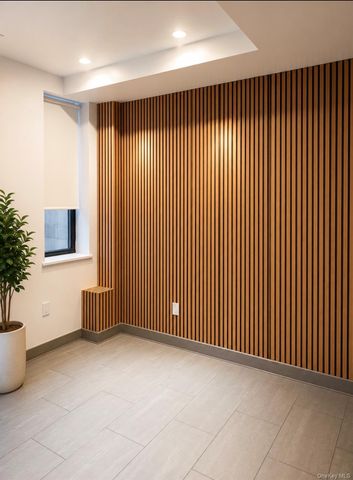 1011 49th Avenue, Long Island City, NY 11101