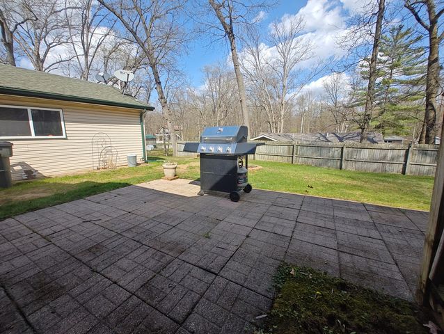 6441 E Calvin Drive, Knox, IN 46534