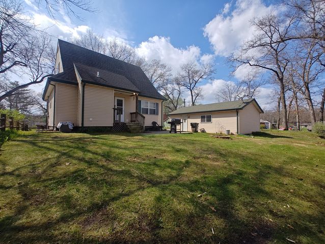 6441 E Calvin Drive, Knox, IN 46534
