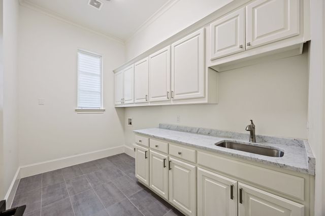 5616 Pershing Avenue, Fort Worth, TX 76107