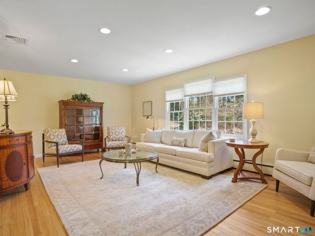 65 Tahmore Place, Fairfield, CT 06825