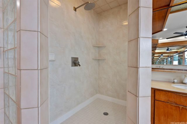 824-A N Kalaheo Avenue, Kailua, HI 96734