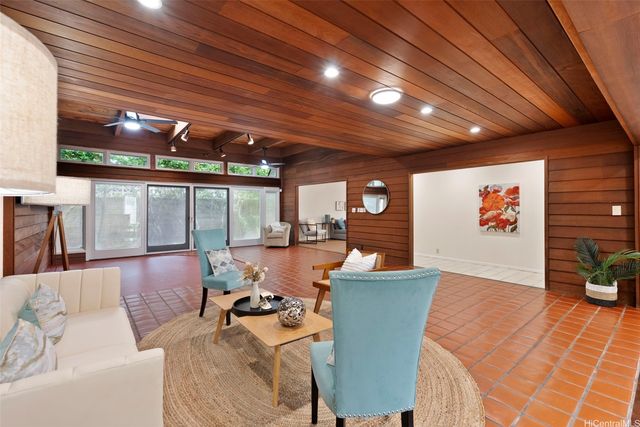 824-A N Kalaheo Avenue, Kailua, HI 96734