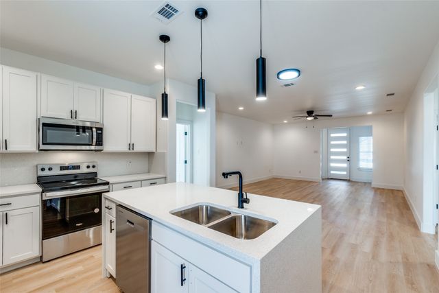 2844 Oakdale Street, Dallas, TX 75215