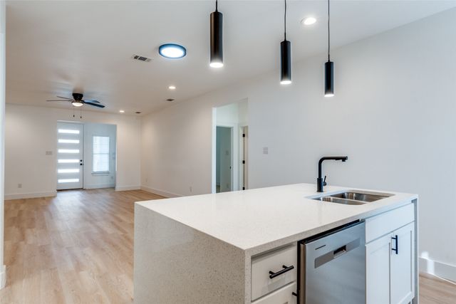 2844 Oakdale Street, Dallas, TX 75215