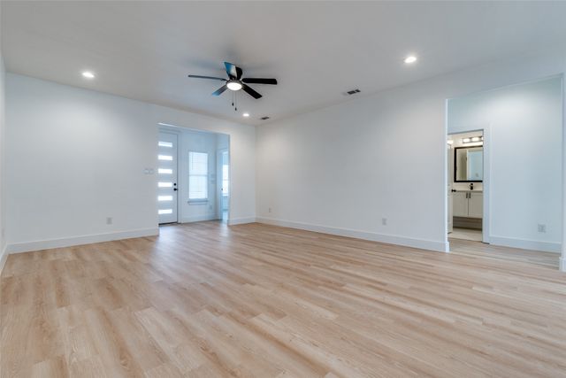 2844 Oakdale Street, Dallas, TX 75215