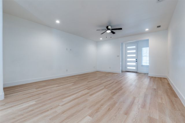 2844 Oakdale Street, Dallas, TX 75215