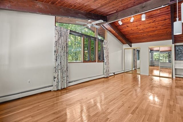 7 Arnold Rd, Wellesley, MA 02481