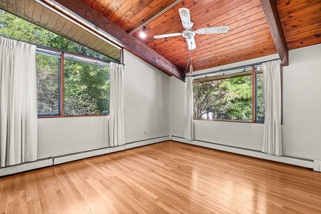 7 Arnold Rd, Wellesley, MA 02481