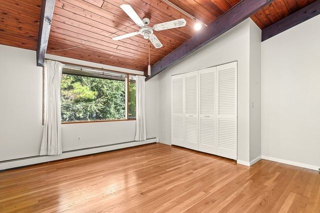 7 Arnold Rd, Wellesley, MA 02481