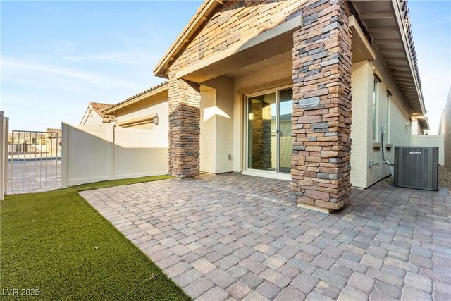 778 Hibiscuss Blossom Street, Henderson, NV 89011