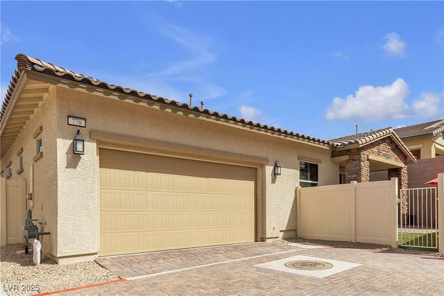 778 Hibiscuss Blossom Street, Henderson, NV 89011