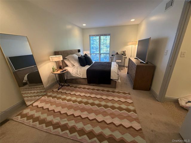 30 Homestead Vil Drive, Warwick, NY 10990