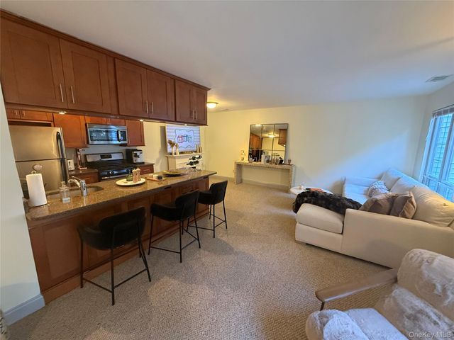 30 Homestead Vil Drive, Warwick, NY 10990