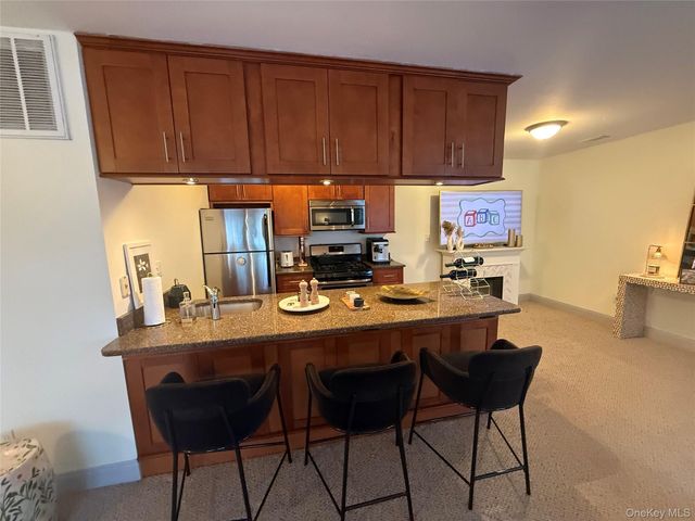 30 Homestead Vil Drive, Warwick, NY 10990