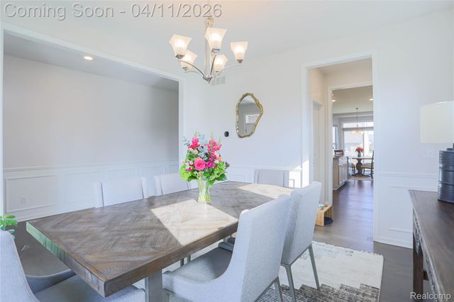 13101 Valencia Drive, Shelby Charter Township, MI 48315
