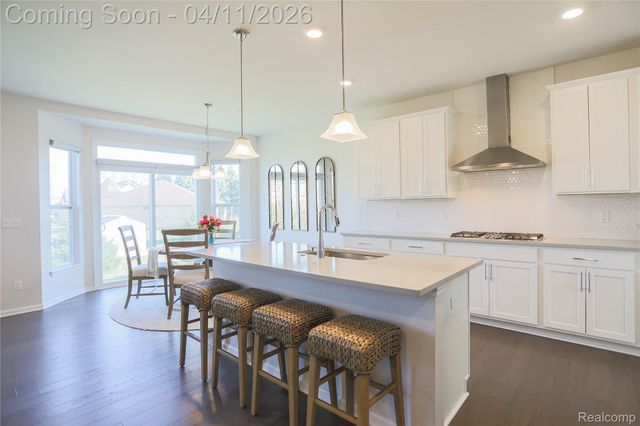 13101 Valencia Drive, Shelby Charter Township, MI 48315