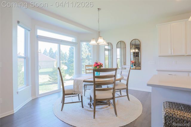 13101 Valencia Drive, Shelby Charter Township, MI 48315