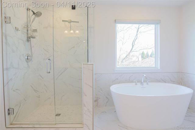 13101 Valencia Drive, Shelby Charter Township, MI 48315