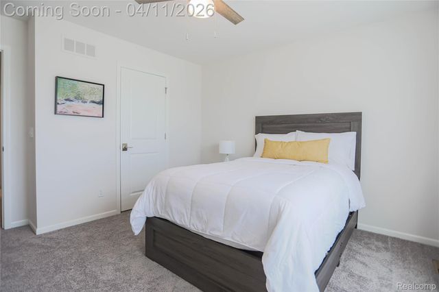 13101 Valencia Drive, Shelby Charter Township, MI 48315
