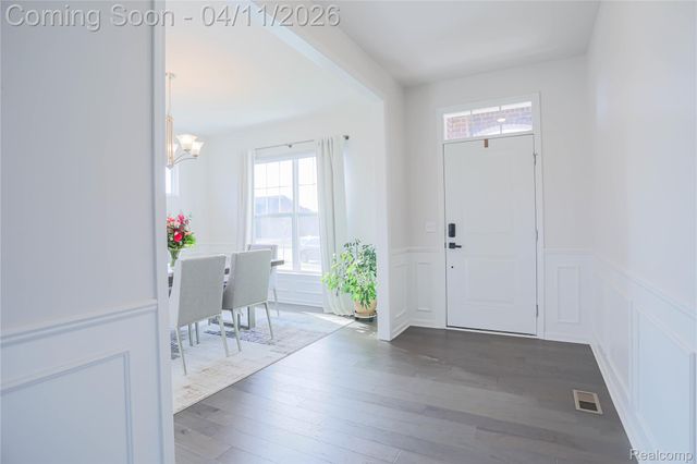 13101 Valencia Drive, Shelby Charter Township, MI 48315