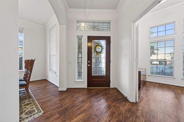 27 Sovereign Way, Conroe, TX 77384