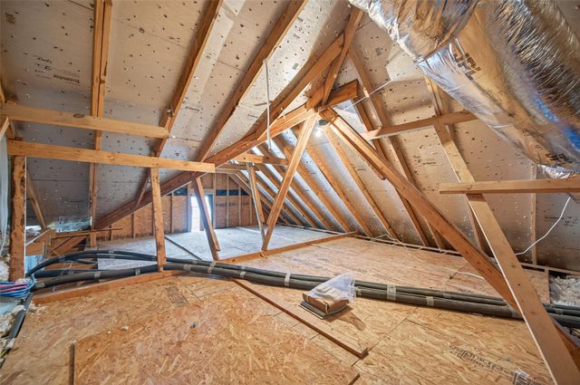 27 Sovereign Way, Conroe, TX 77384