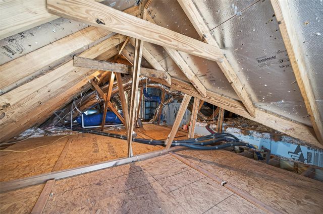 27 Sovereign Way, Conroe, TX 77384