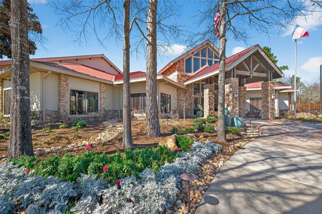 27 Sovereign Way, Conroe, TX 77384