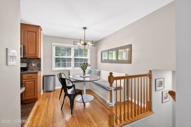 21 Karyn Terrace E, Middletown, NJ 07748