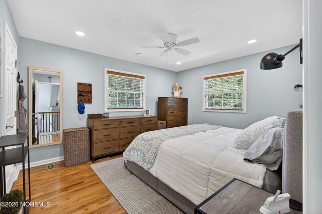 21 Karyn Terrace E, Middletown, NJ 07748