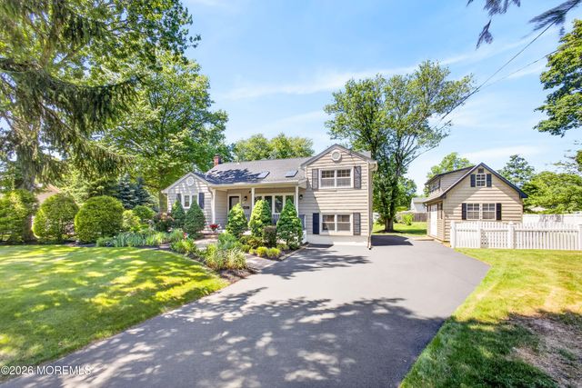 21 Karyn Terrace E, Middletown, NJ 07748