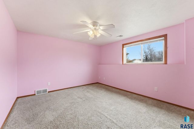 6520 S Heatherridge Trl Trail, Sioux Falls, SD 57108