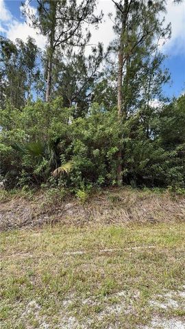 2830 NE 70TH AVE, Naples, FL 34120