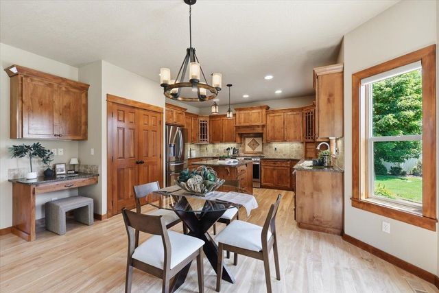 11208 E Sandstone Ln, Spokane Valley, WA 99206